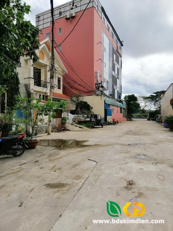 Bán nhà 1 lầu mặt tiền đường 12m hẻm 214 Nguyễn Văn Linh quận 7.